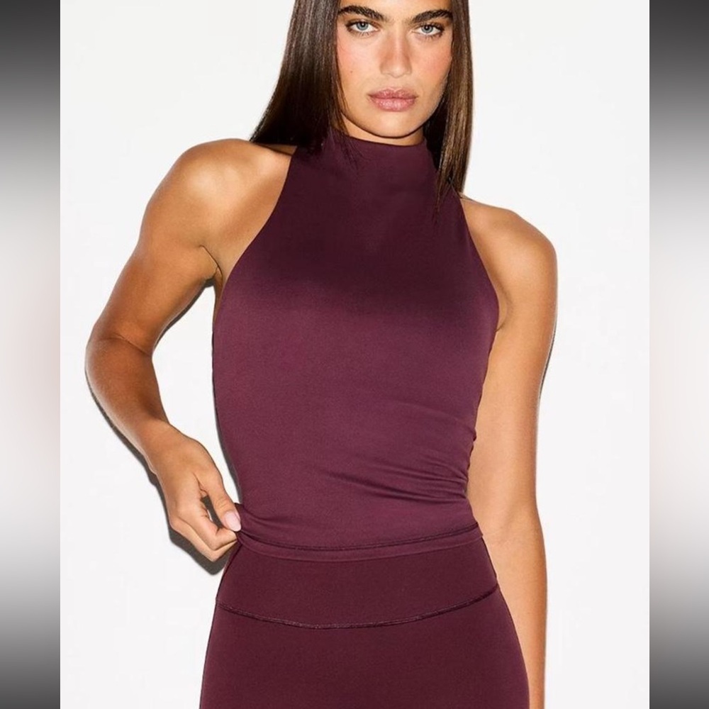 NWT NikeSKIMS MATTE MOCK NECK RACER TANK